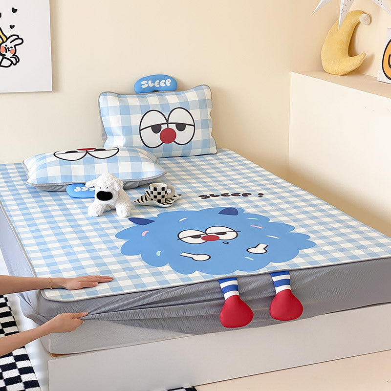 Waterproof children's mattress cover with non-slip fitted sheet & cute cartoon animal designs