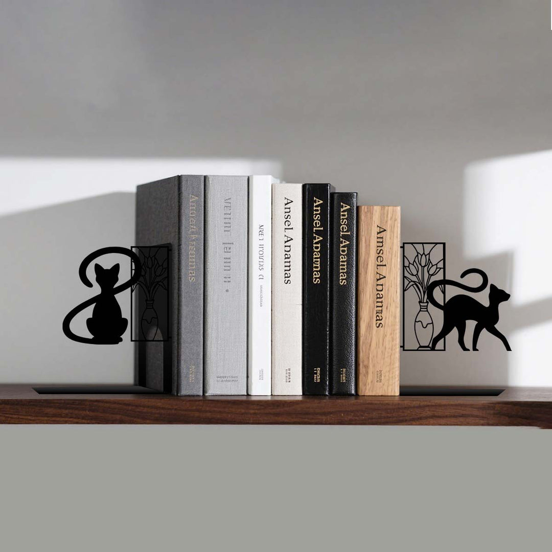 Artistic Cat-Themed Bookends