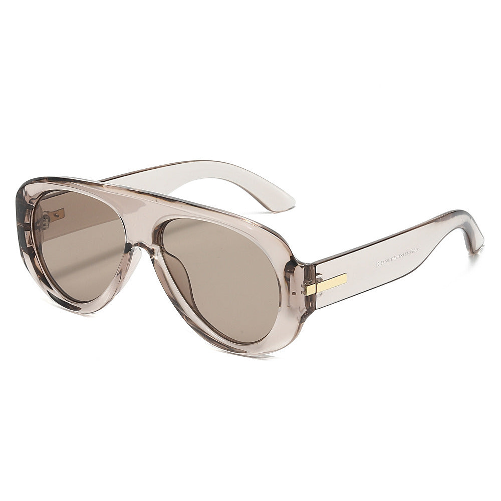 Vintage-Inspired Aviator Sunglasses with Subtle Gold Accents Kalsten
