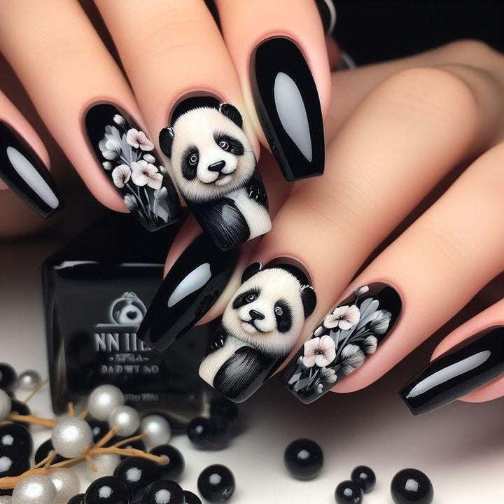 Panda motif artificial nails Kalsten