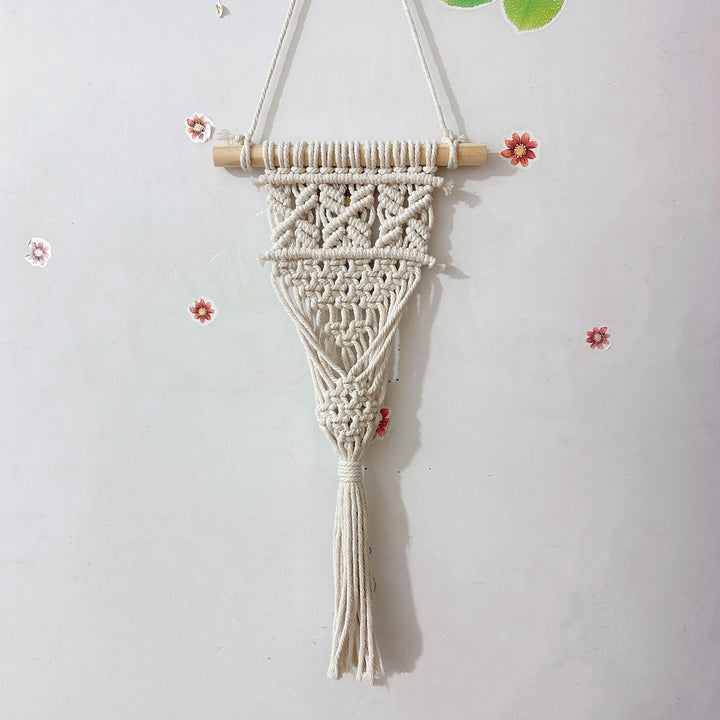 Decorative Macrame Plant Holder Kalsten
