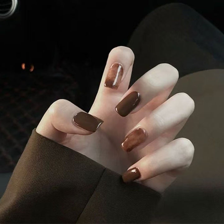High-gloss artificial nails with rose effect Kalsten