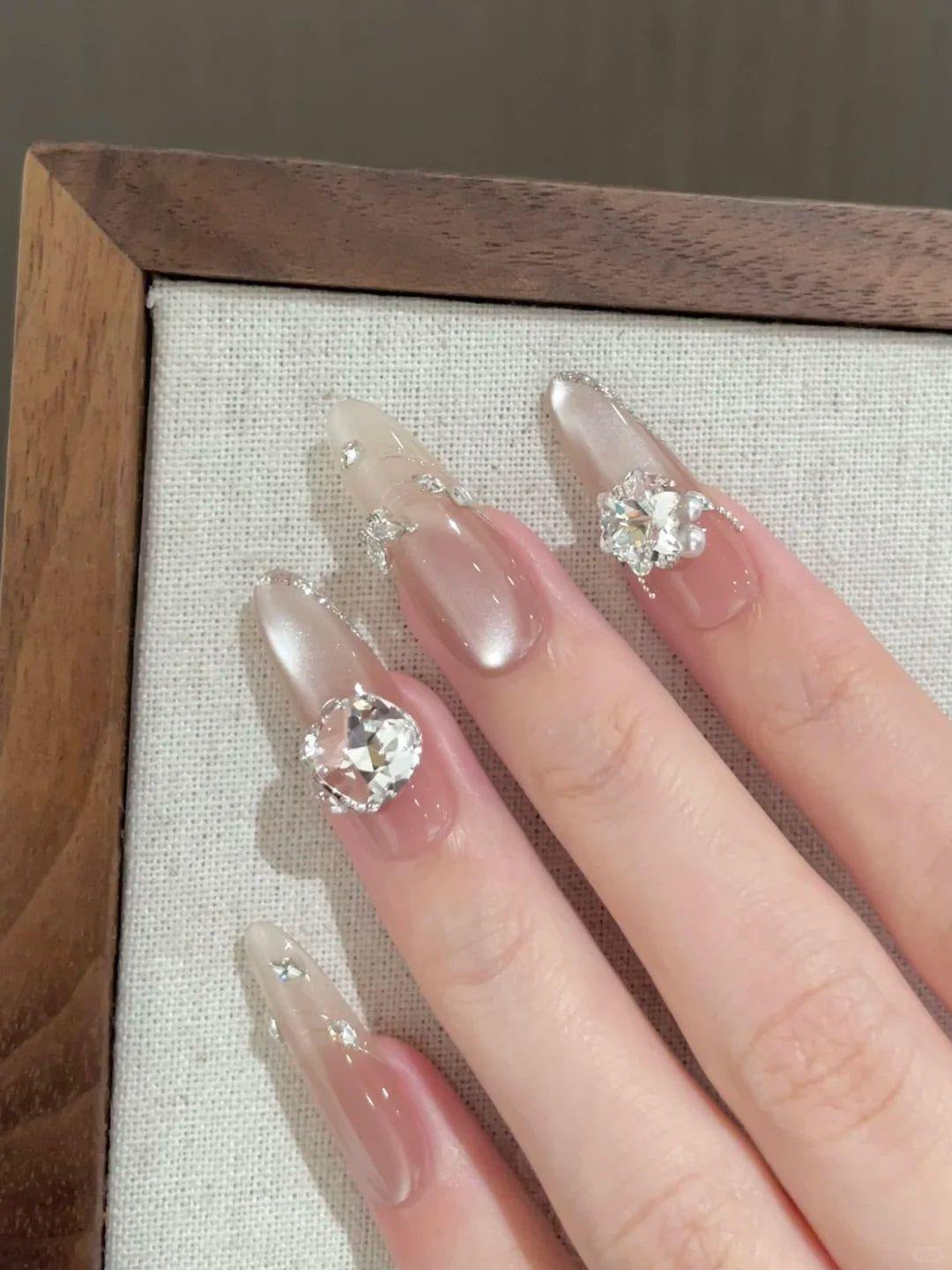 Artistic Heart Pattern Nail Art Extensions Kalsten