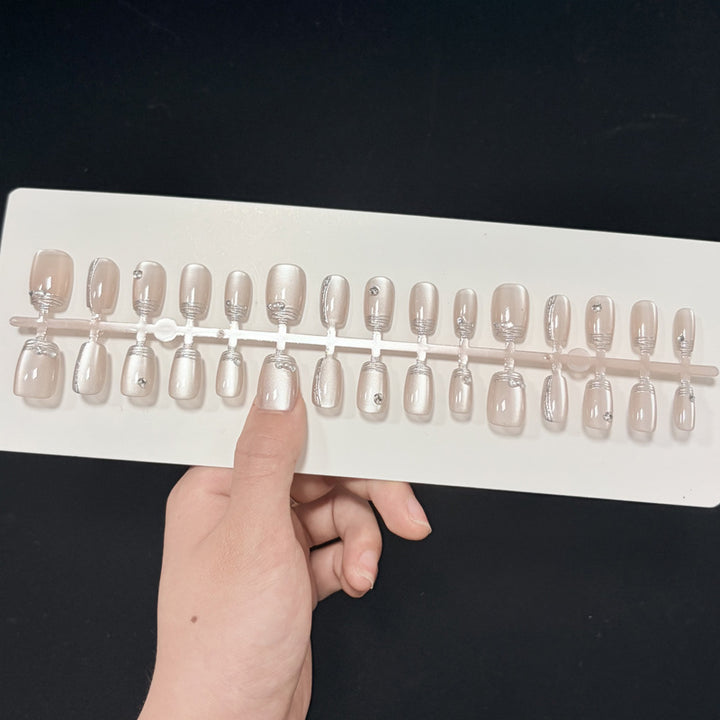 Elegant Decorative Press-On Nails with Metallic Accents Kalsten
