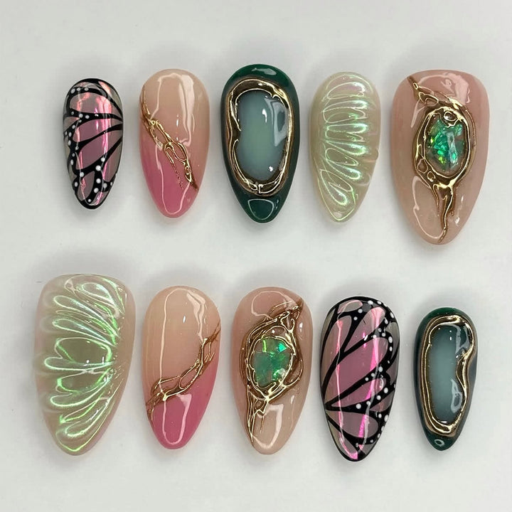 Glamorous artificial nails set with delicate designs Kalsten