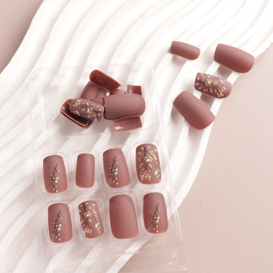 Artistic Nail Art Kalsten