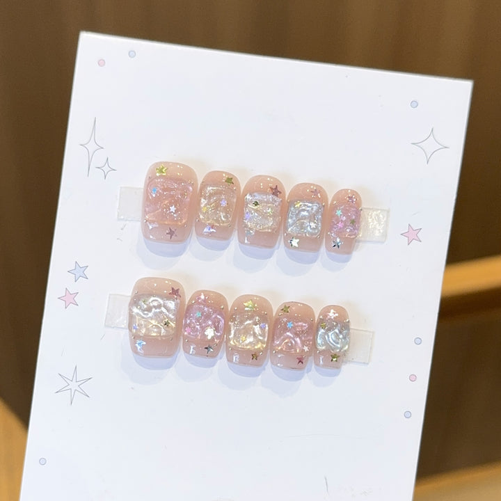 Artificial Nails in Innovative Glitter Design Kalsten