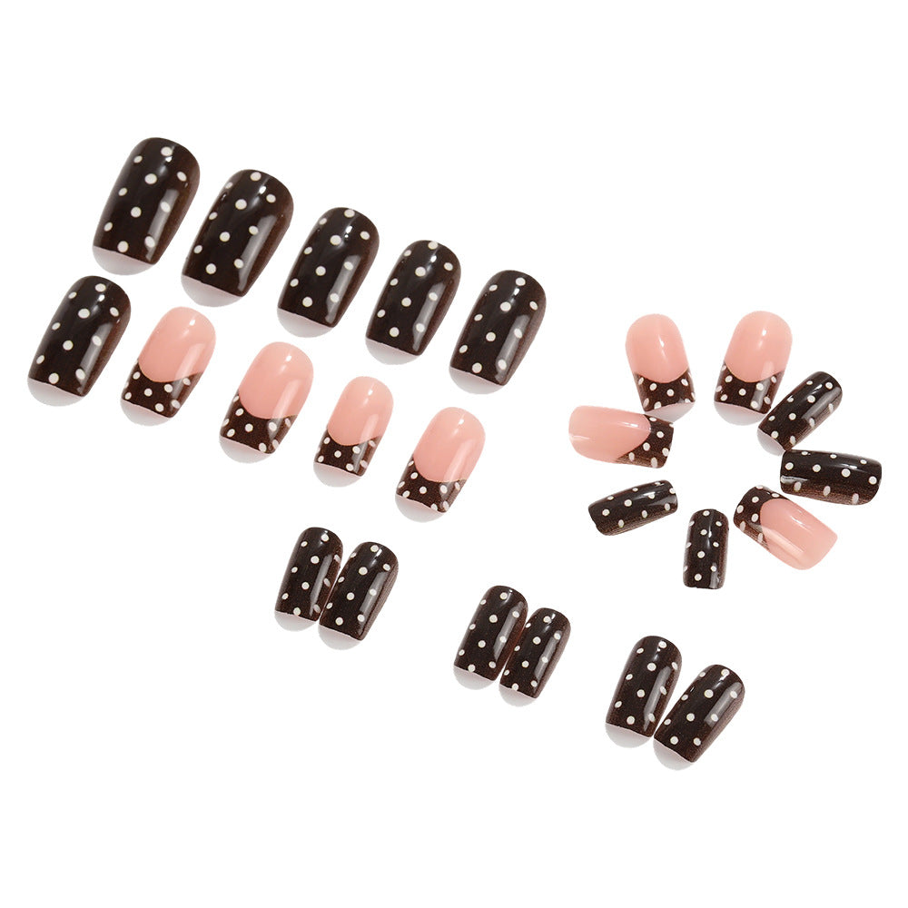 Stylish dotted pattern artificial nails Kalsten