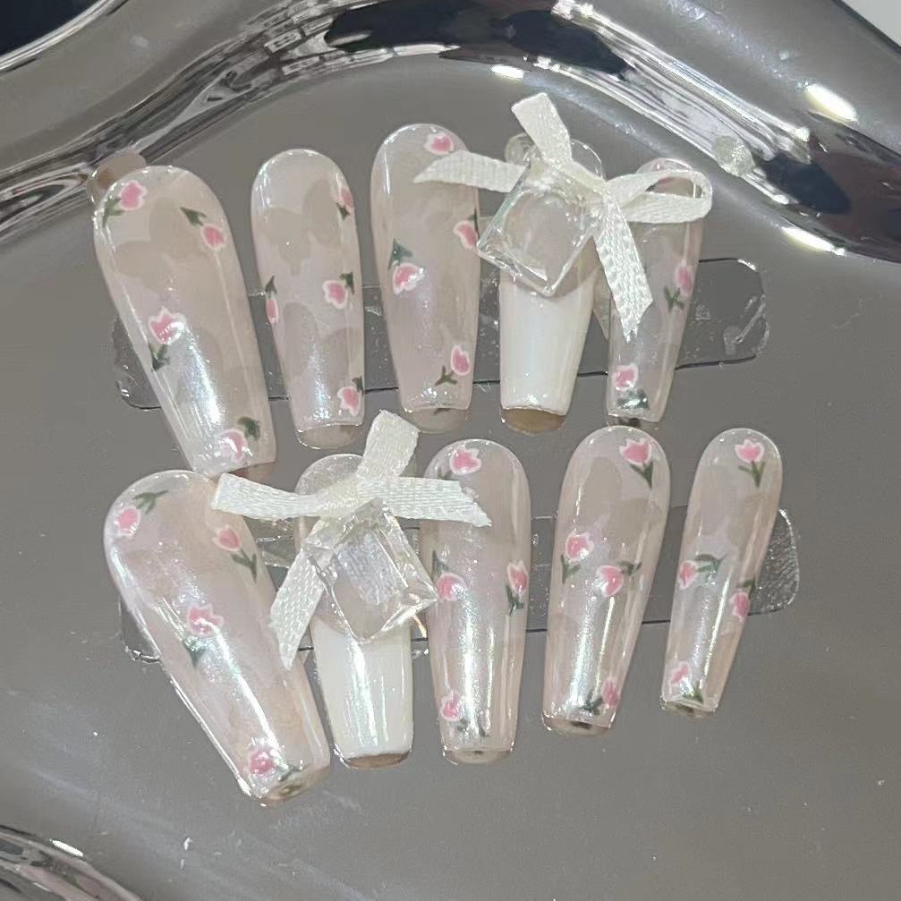 Floral Embellished Press-On Nails Kalsten
