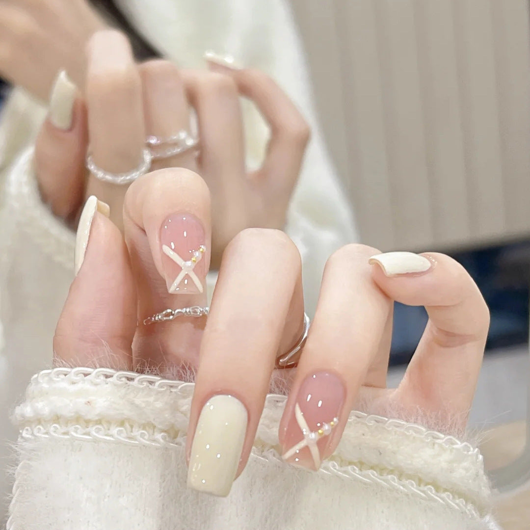 Acrylic nail set with elegant and playful design Kalsten