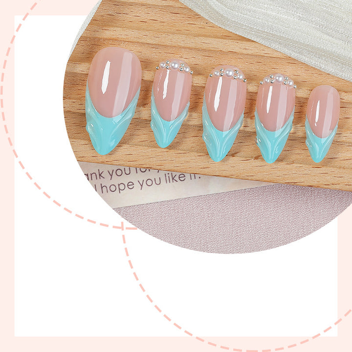 Acrylic nail set with elegant color design and glitter accents Kalsten