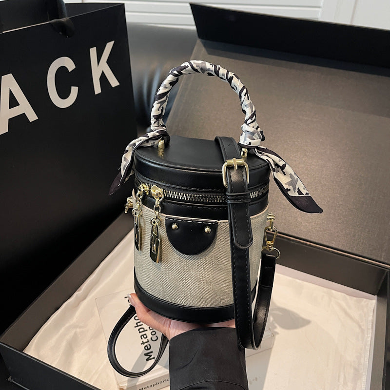 Fashionable Structured Bucket Bag Kalsten