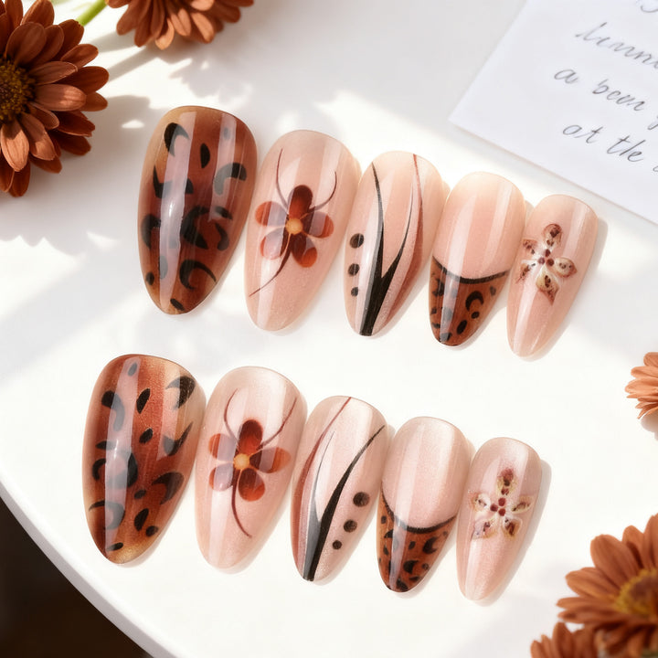 Artistic Press-On Nail Art Kalsten
