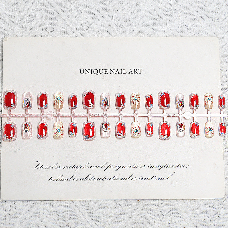 Nail set with sparkly glitter and creative design accents Kalsten