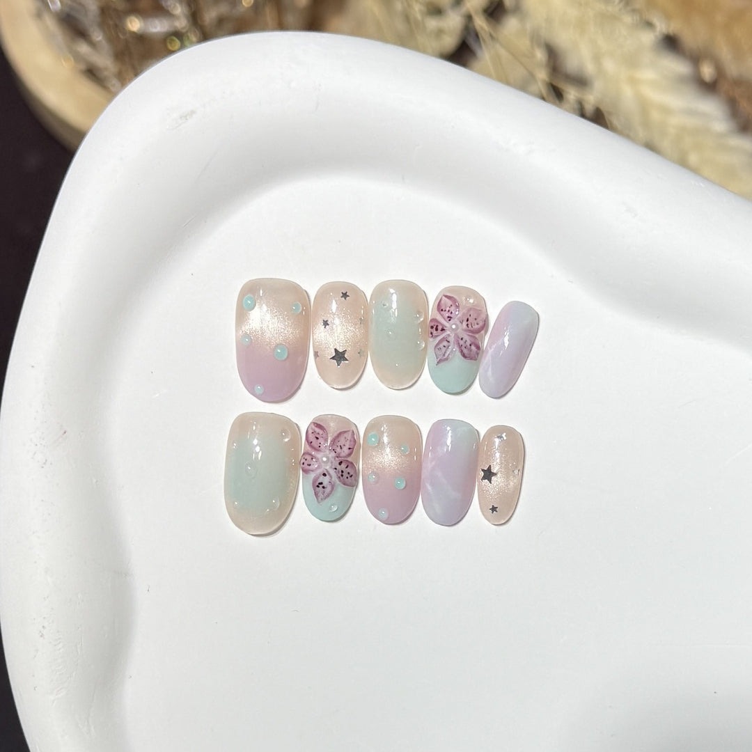 Floral-Inspired Press-On Nail Art Set with Star Accents Kalsten