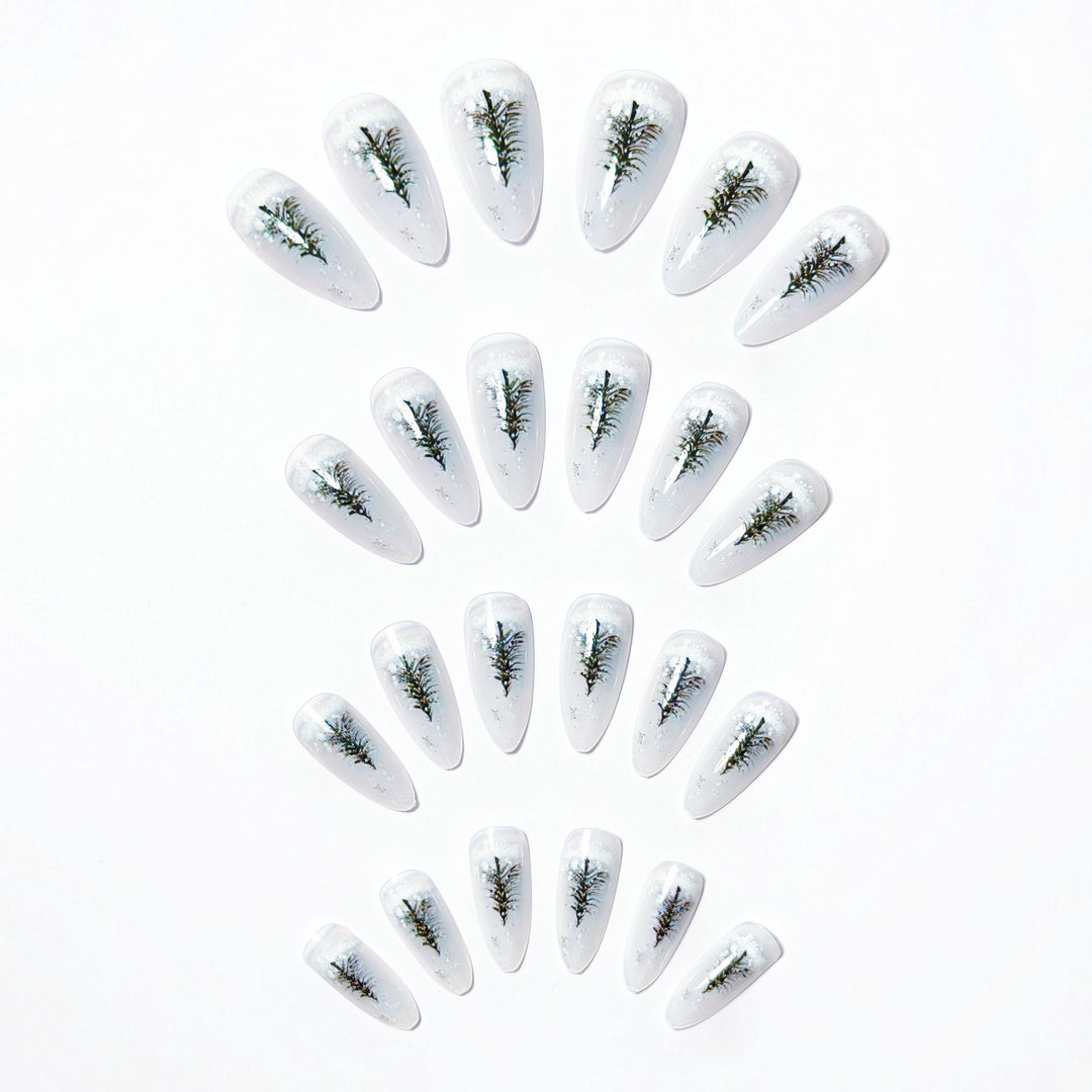 Elegant artificial nails with wintery Christmas tree motif Kalsten