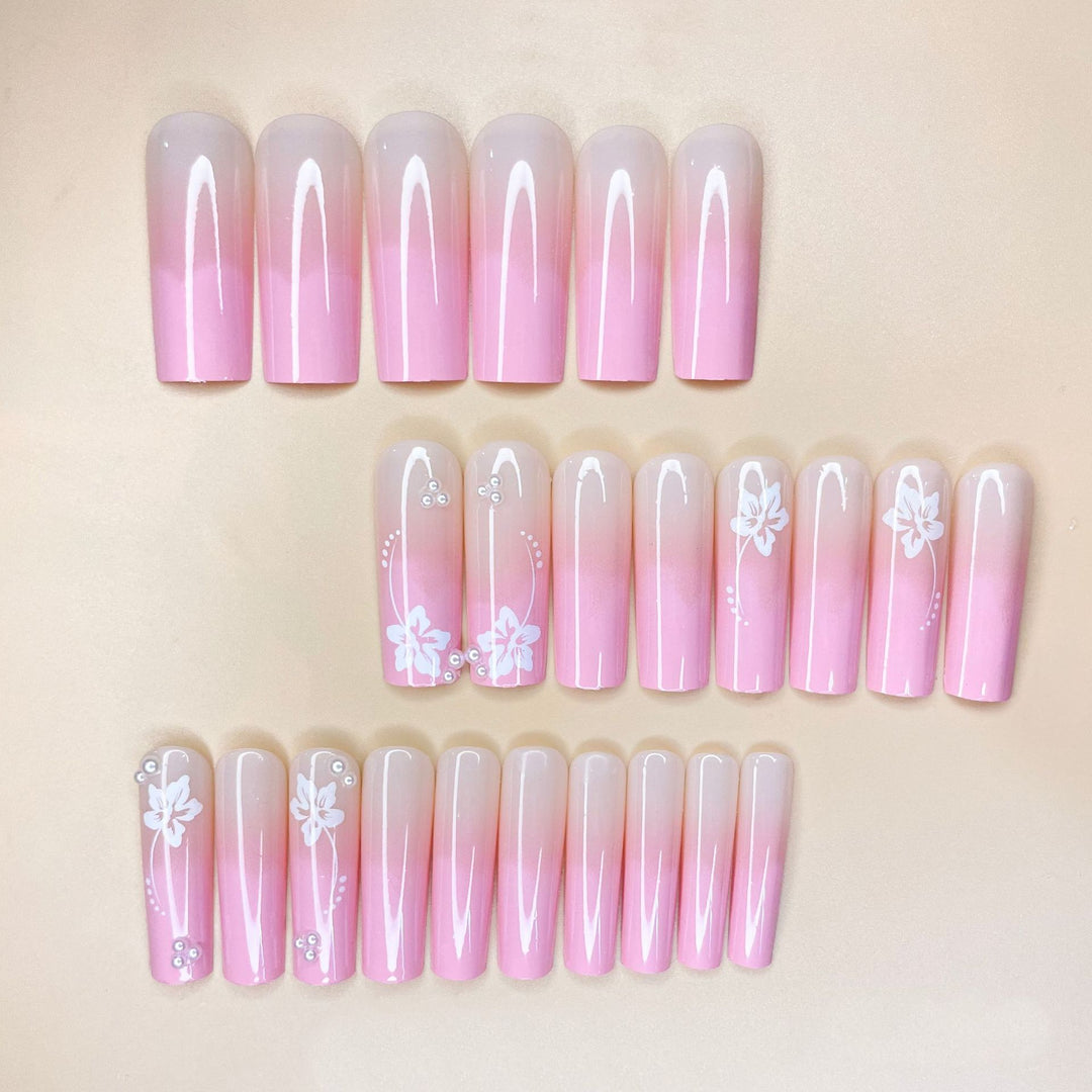 Elegant Floral Nail Extensions Kalsten