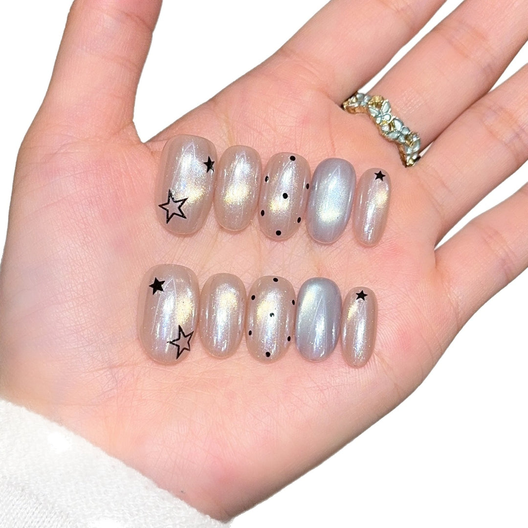 Artificial nails with creative star designs Kalsten