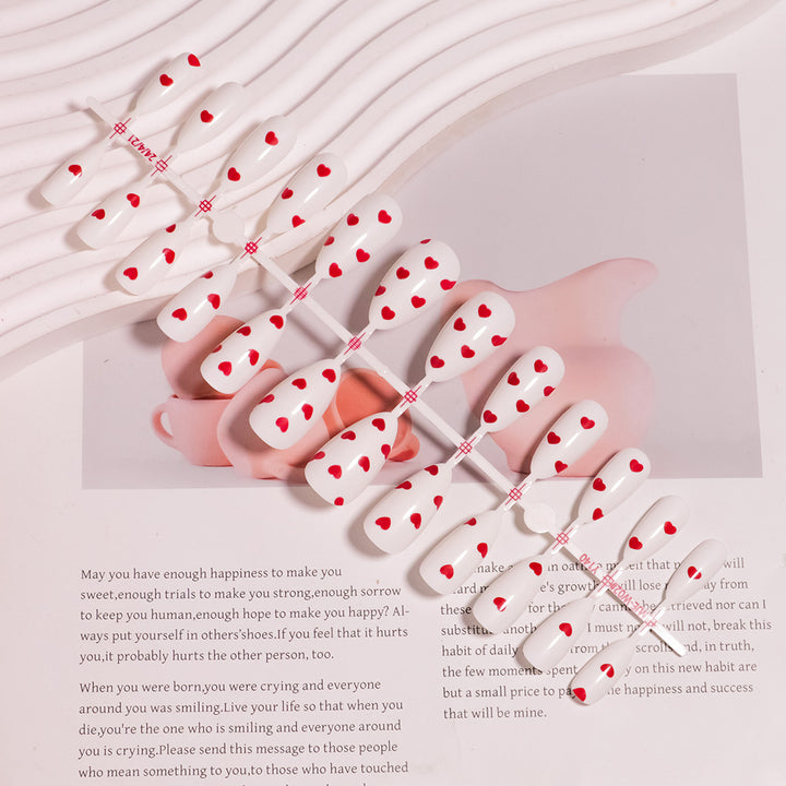 Trendy Heart-Decorated Nail Art Kalsten