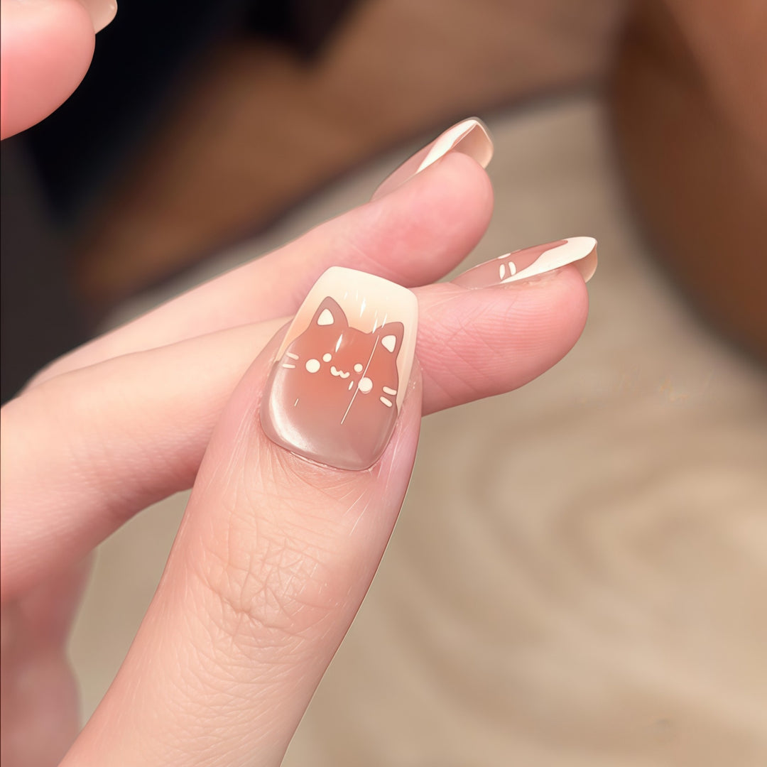 Artificial nails with elegant French design Kalsten