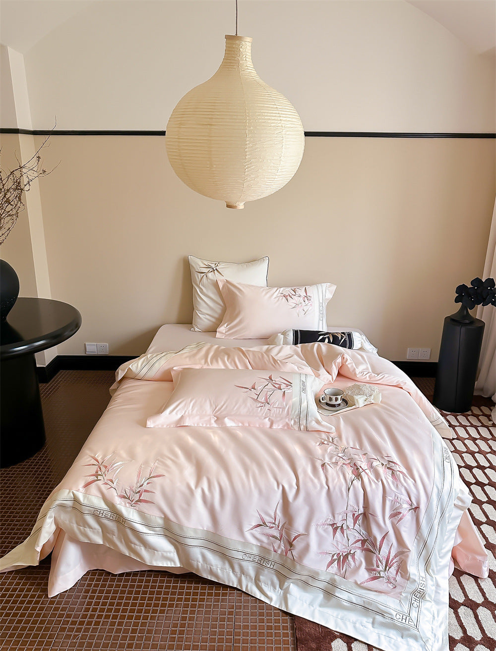 Duvet cover set made of cotton satin with embroidered bamboo motif, fine border & decorative roll cover