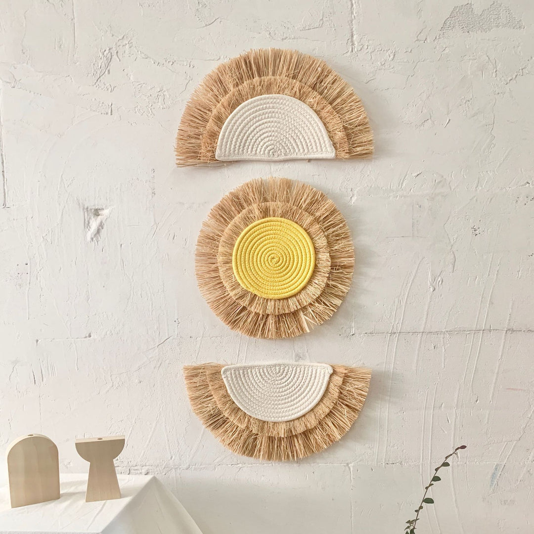 Decorative wall decoration with synthetic fiber and wooden beads Kalsten