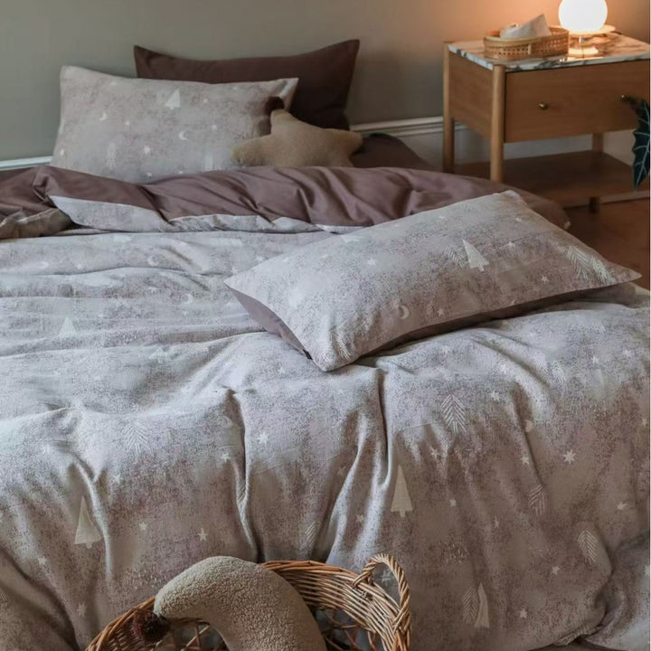 Luxurious cotton bedding set with jacquard zigzag and star pattern