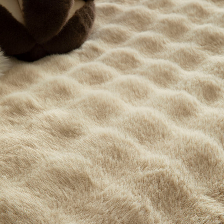 Soft microfiber bathroom runner with wavy edge and non-slip underside Kalsten