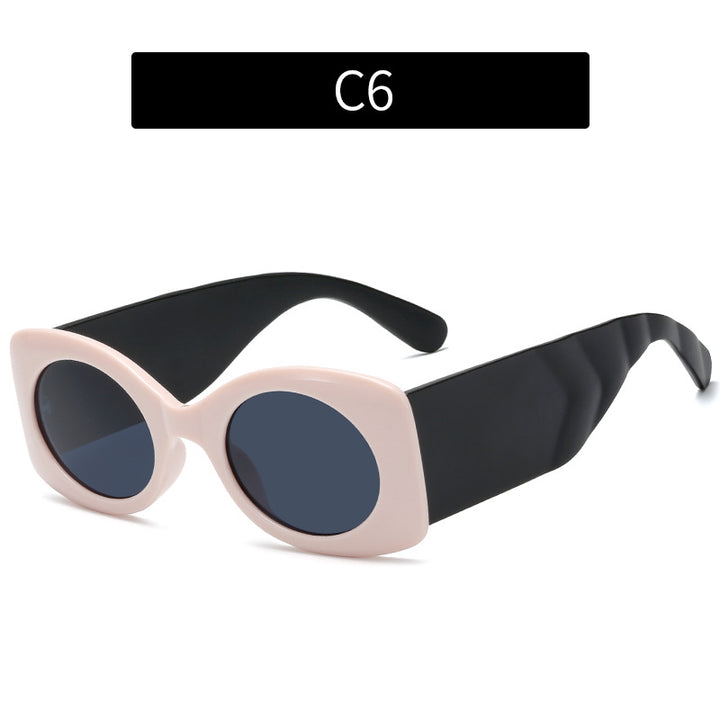 Elegant Retro-Inspired Square Sunglasses