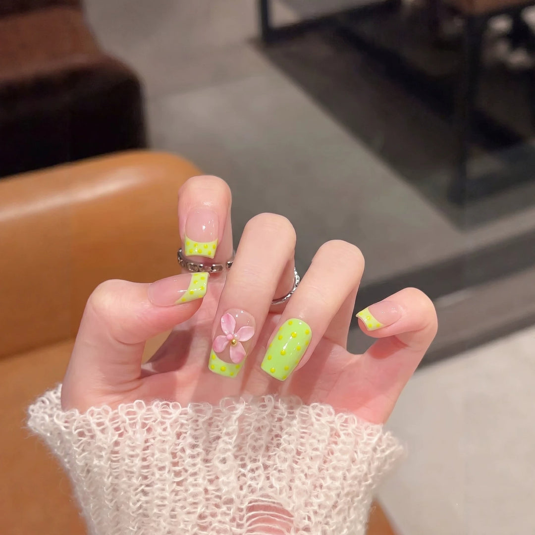 Acrylic Floral Design Press-On Nail Set Kalsten