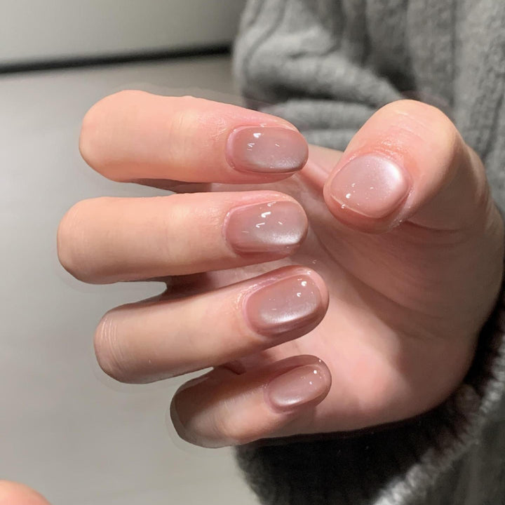 Artificial nails in modern ombre design Kalsten