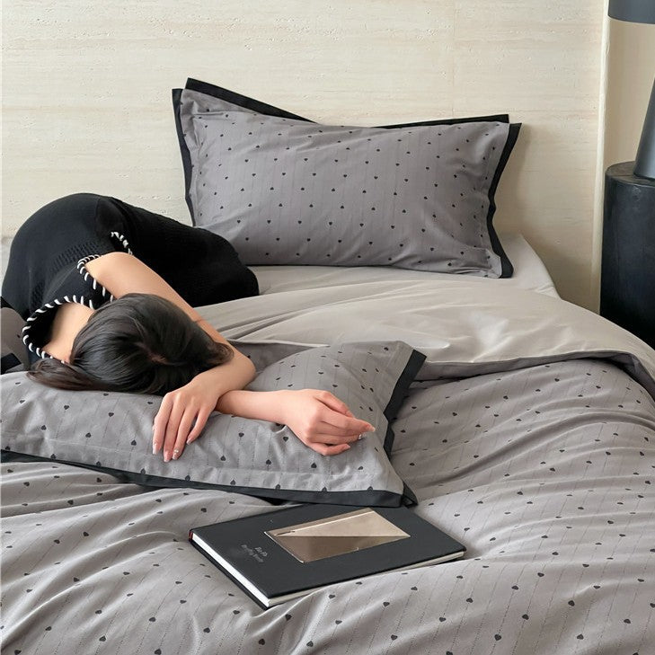 Luxurious cotton satin bedding set with butterfly motif and contrasting frame edge