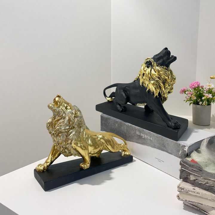 Decorative lion figure with golden details Kalsten