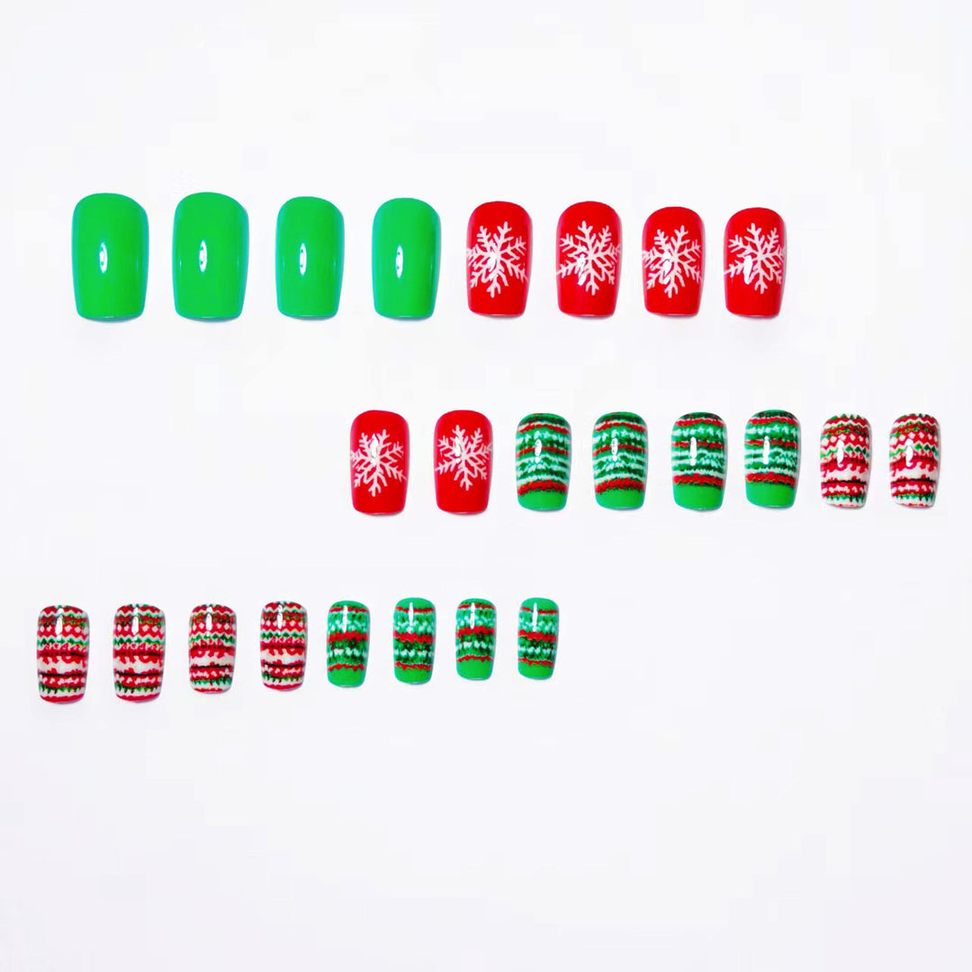 Artificial Nails in Festive Winter Design Kalsten