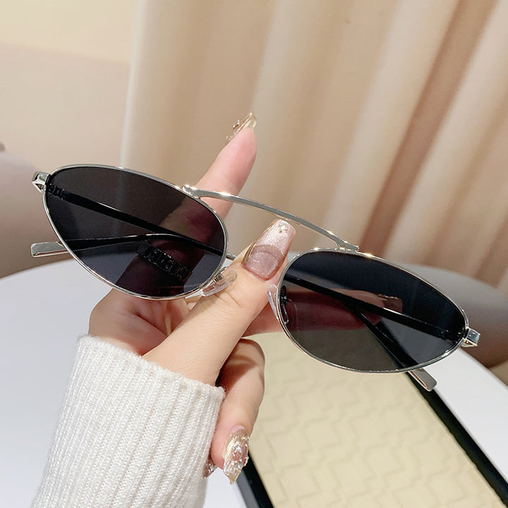 Ladies fashionable sunglasses in elegant oval design Kalsten
