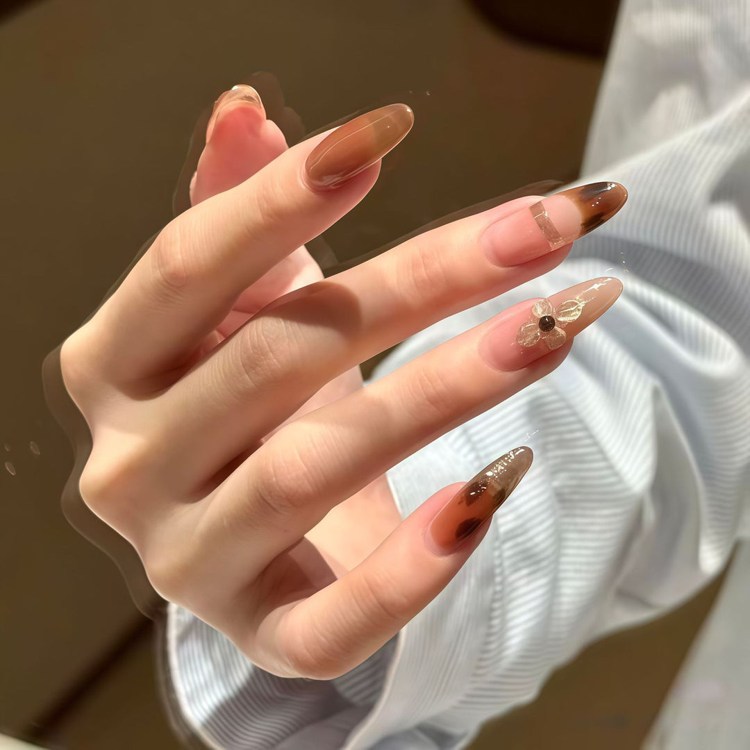Artistic Floral-Embellished Press-On Nail Art Kalsten