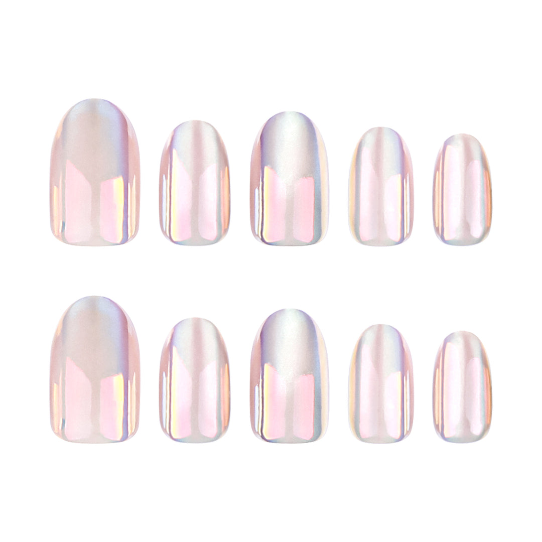 Trendy Nail Extensions with Shimmering Gradient Kalsten