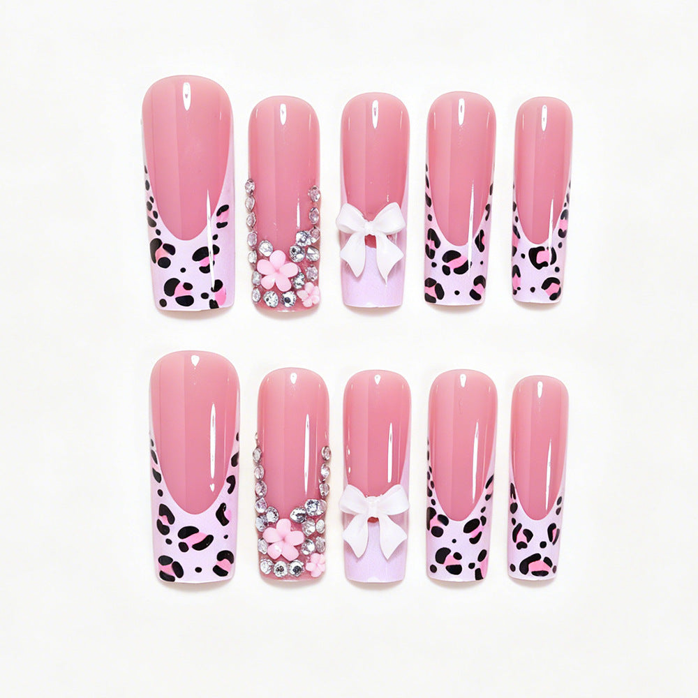 Decorative Press-On Nail Art Set with 3D Accents Kalsten