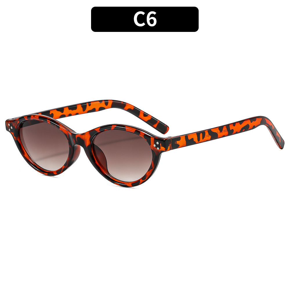 Chic Vintage Cat-Eye Sunglasses