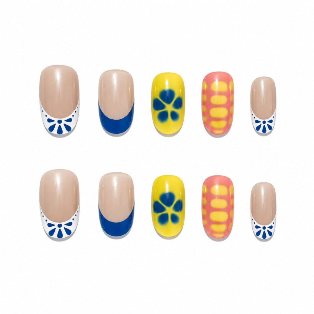 Artificial nails with colorful floral accents Kalsten
