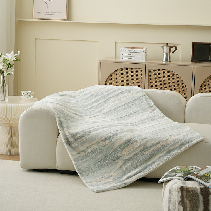 Bath mat and bathroom rug made of soft microfiber with non-slip underside Kalsten