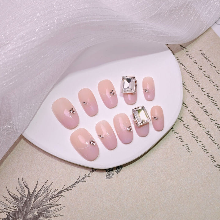 Elegant French Tip Press-On Nails Kalsten