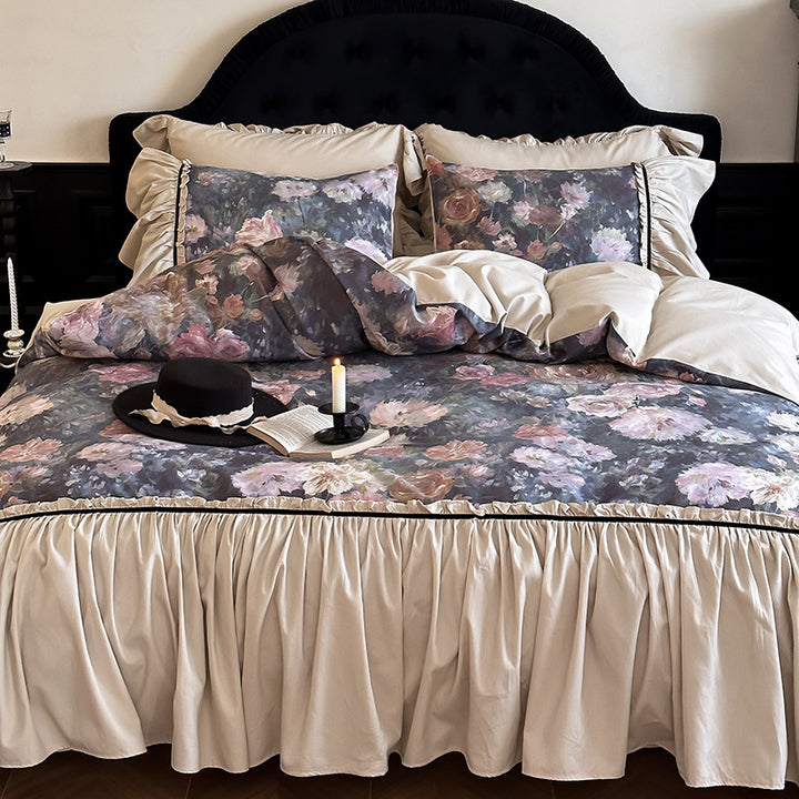 Bedding set made of cotton satin with rose watercolor print, ruffle and decorative bedspread