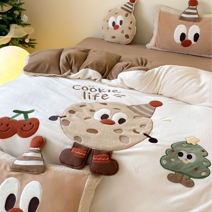 Children's bedding set with cozy plush appliqués and Sherpa edging