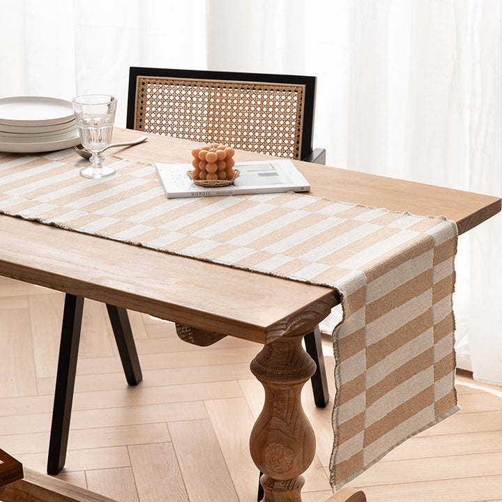 Modern cotton table runner with geometric line jacquard Kalsten