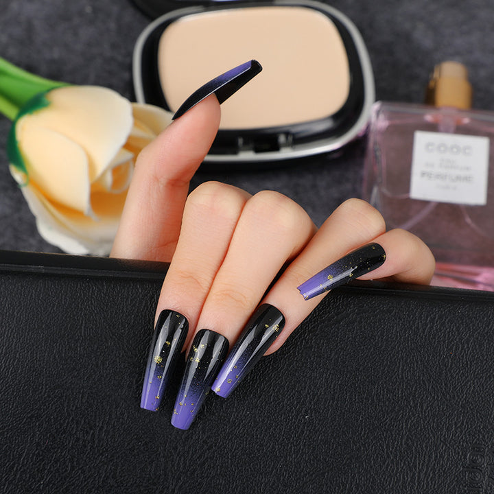 Elegant artificial nails with gold accents Kalsten