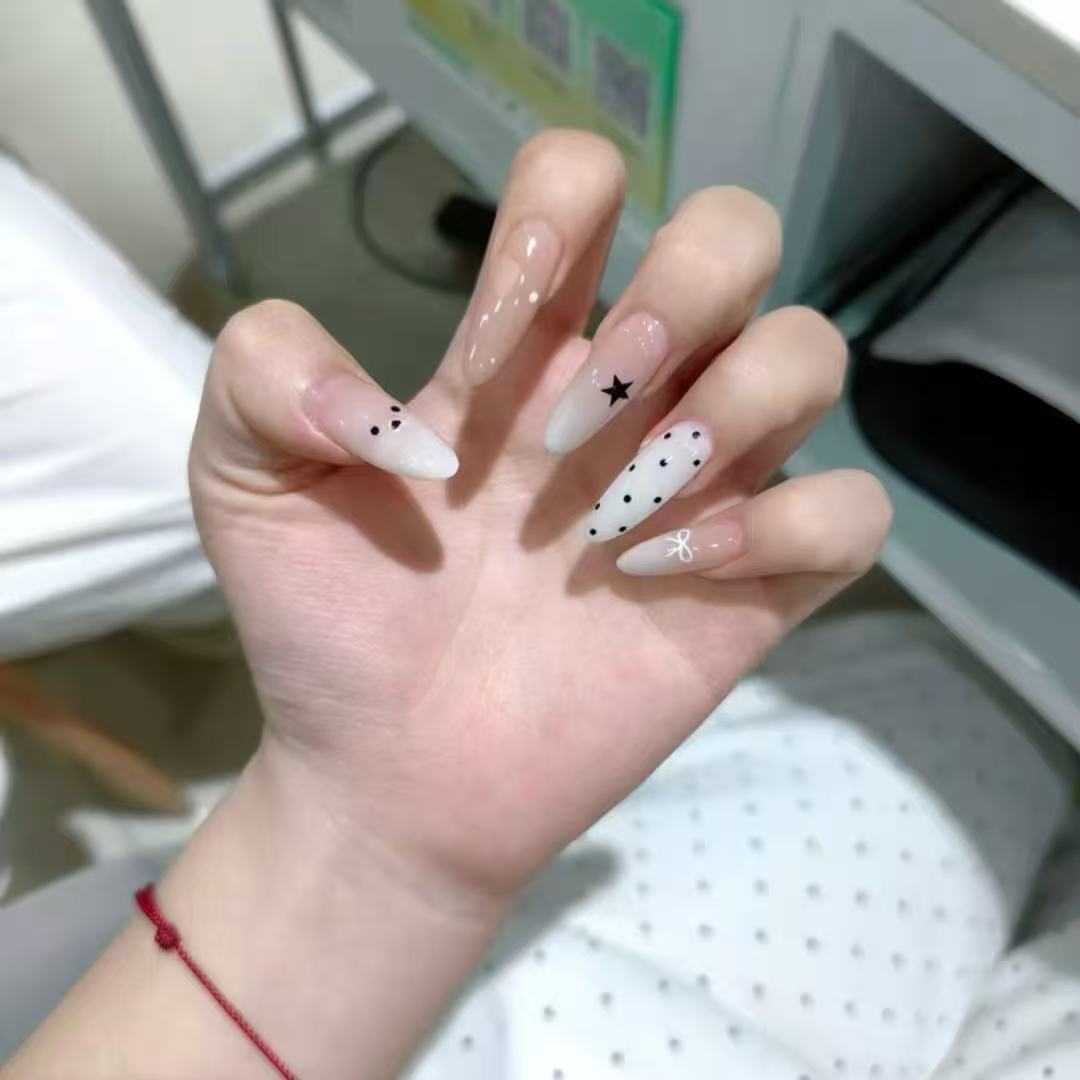Artistic Press-On Nail Set with Star and Dot Patterns Kalsten