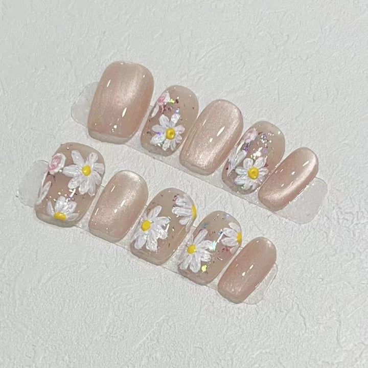 Floral-Inspired Press-On Nail Art Set Kalsten