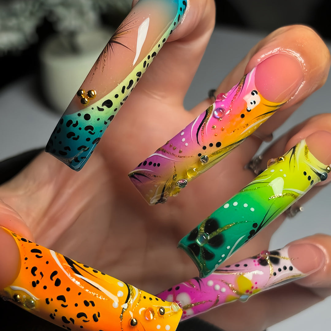 Artistic Long Press-On Nails Kalsten