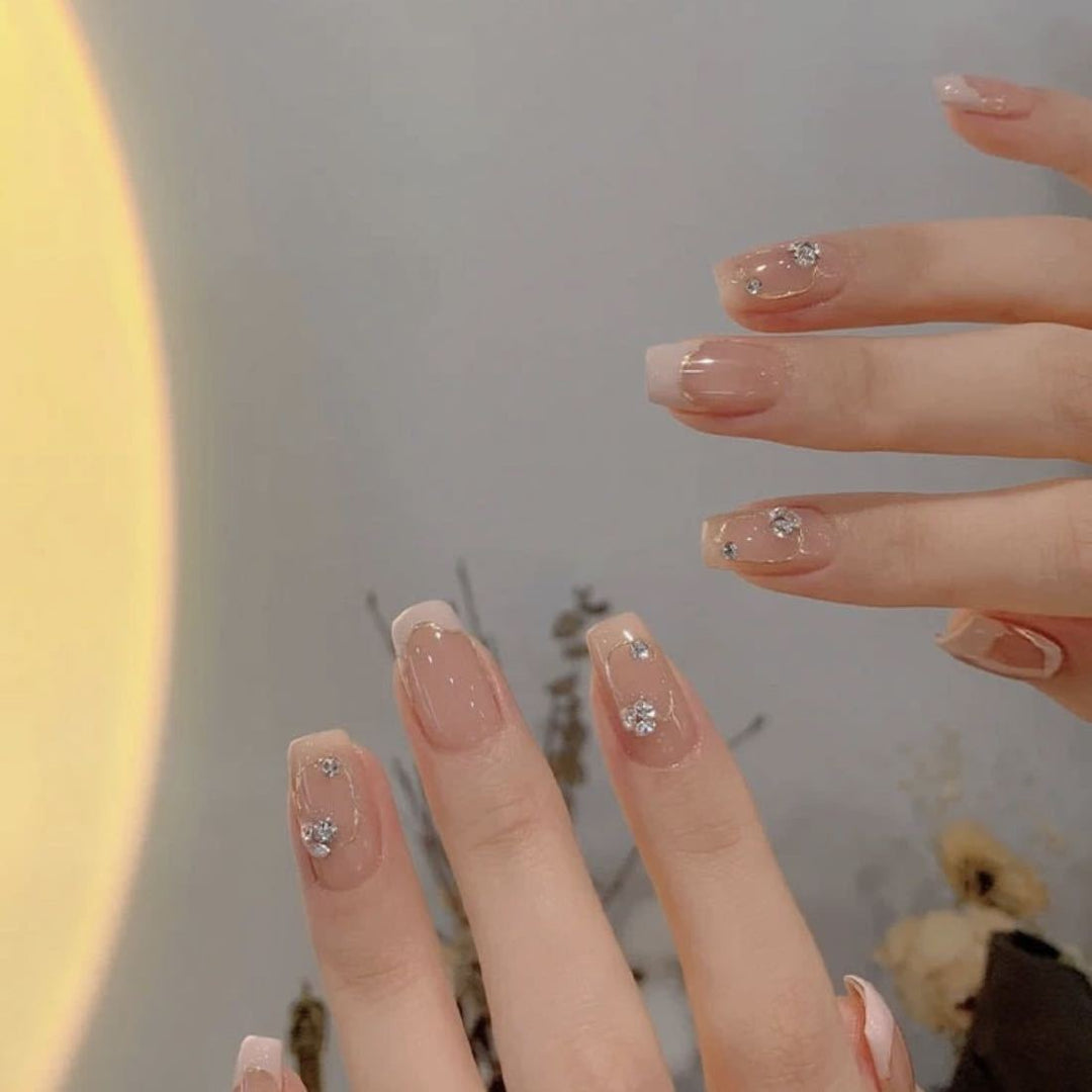 Elegant Designer Press-On Nail Art Kalsten